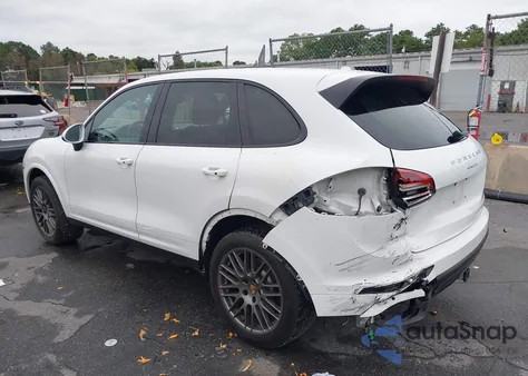 2018 Porsche Cayenne Platinum Edition z USA, uszkodzony, nr VIN WP1AA2A27JKA02734